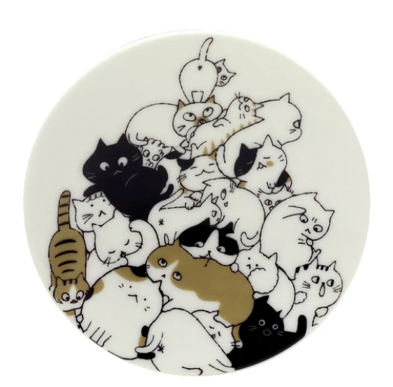 QuiQui: NEKONEKONE dish - Pyramid