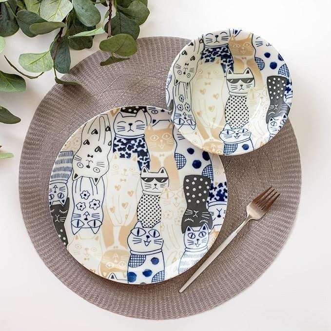 Awasaka: Downtown Cats - Dinner Plate Blue