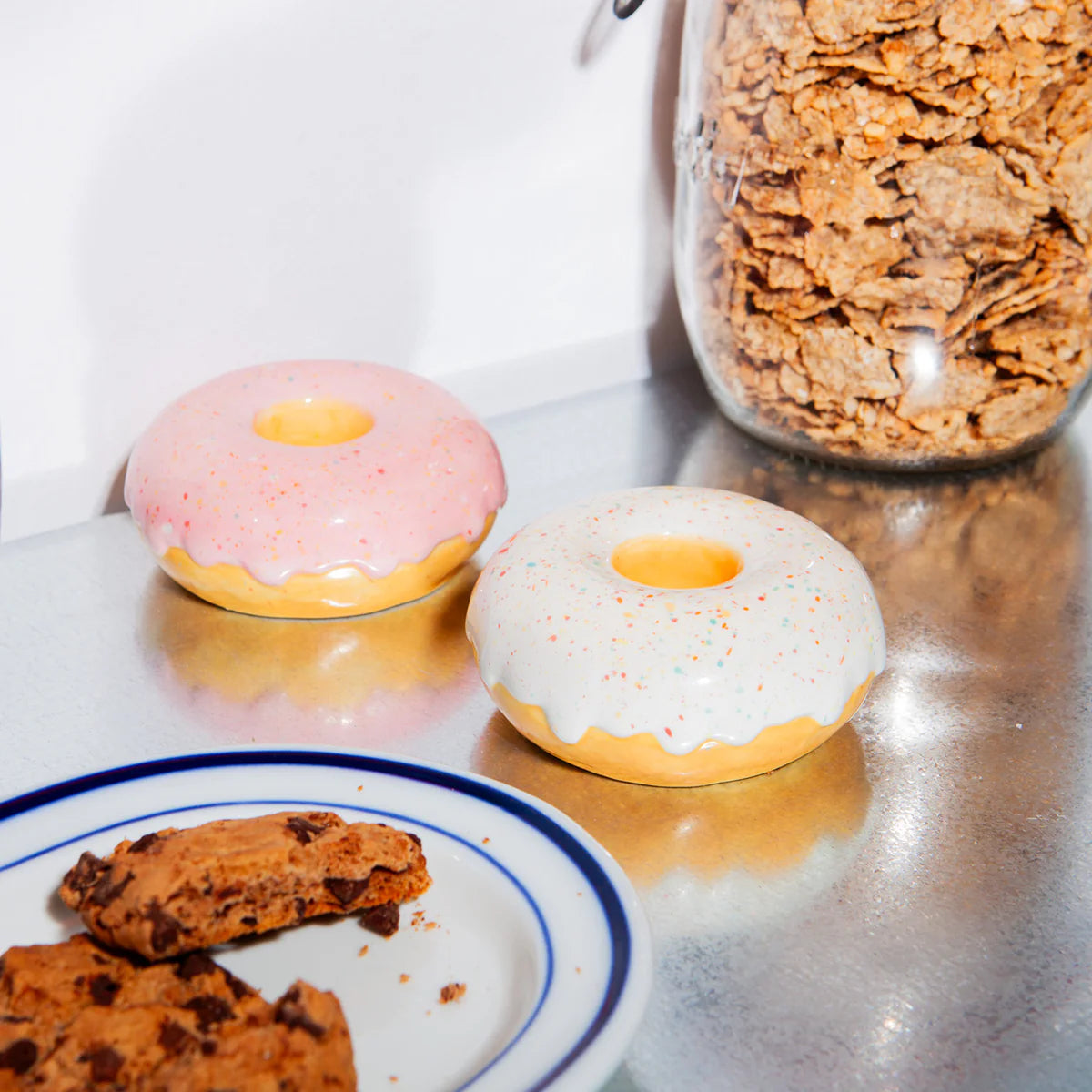 Doiy: Fast Food Candle Holder Donut White