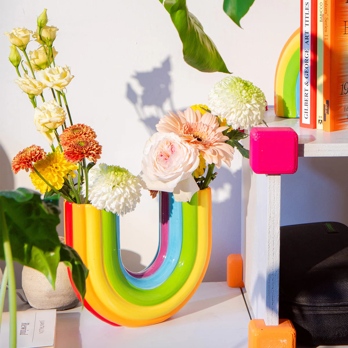 Doiy: Rainbow Vase Double