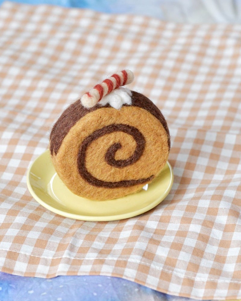 Tara Treasures: Felt Chocolate Swiss Roll