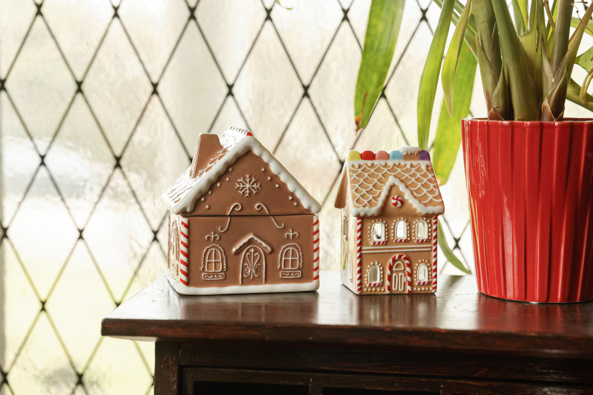 Paddywax Ceramic House Candle - Gingerbread