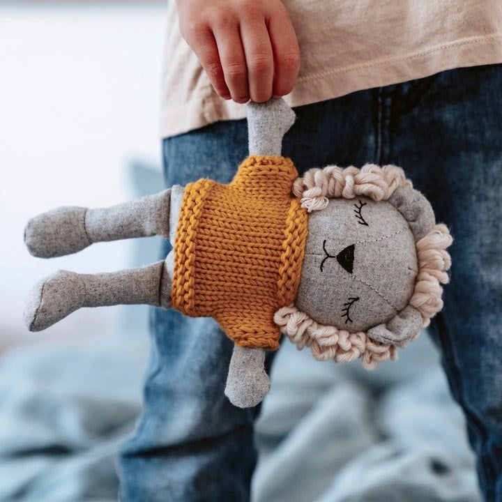Percy lion Plush