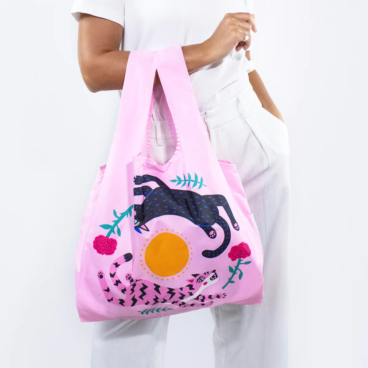 Kind Bag: Reusable Bag Collab Amy Hastings Leaping Cat