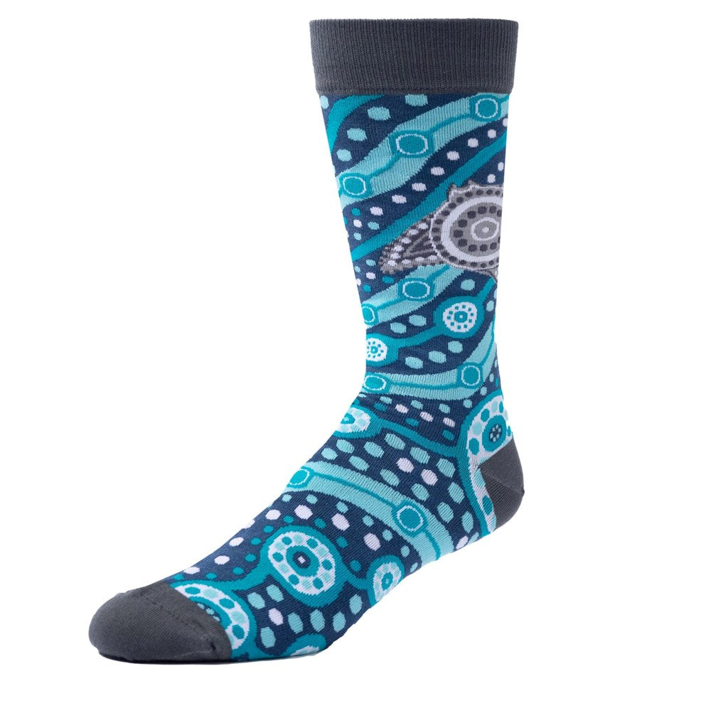 Spencer Flynn: Indigenous Art Stingray  "Coastal Currents"  Mens Socks