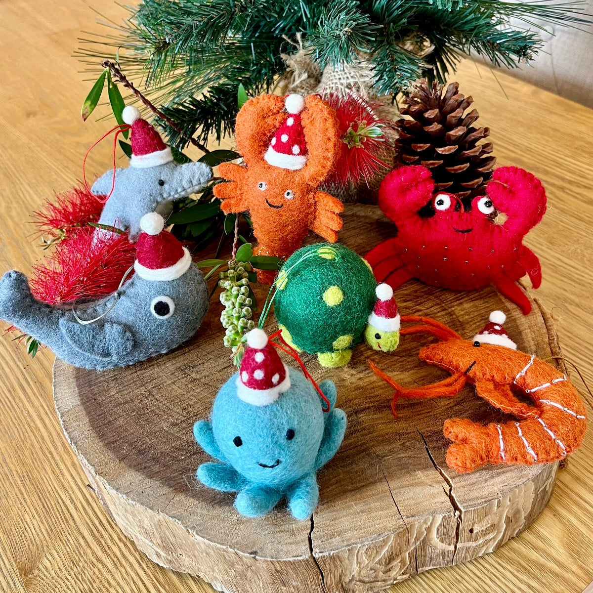 Pashom Felt Christmas Ornament - Octopus in Santa Hat