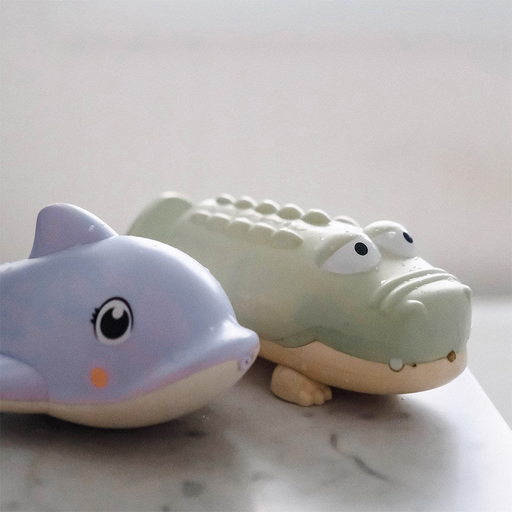Sunnylife: Water Squirters Dolphin Pastel Lilac