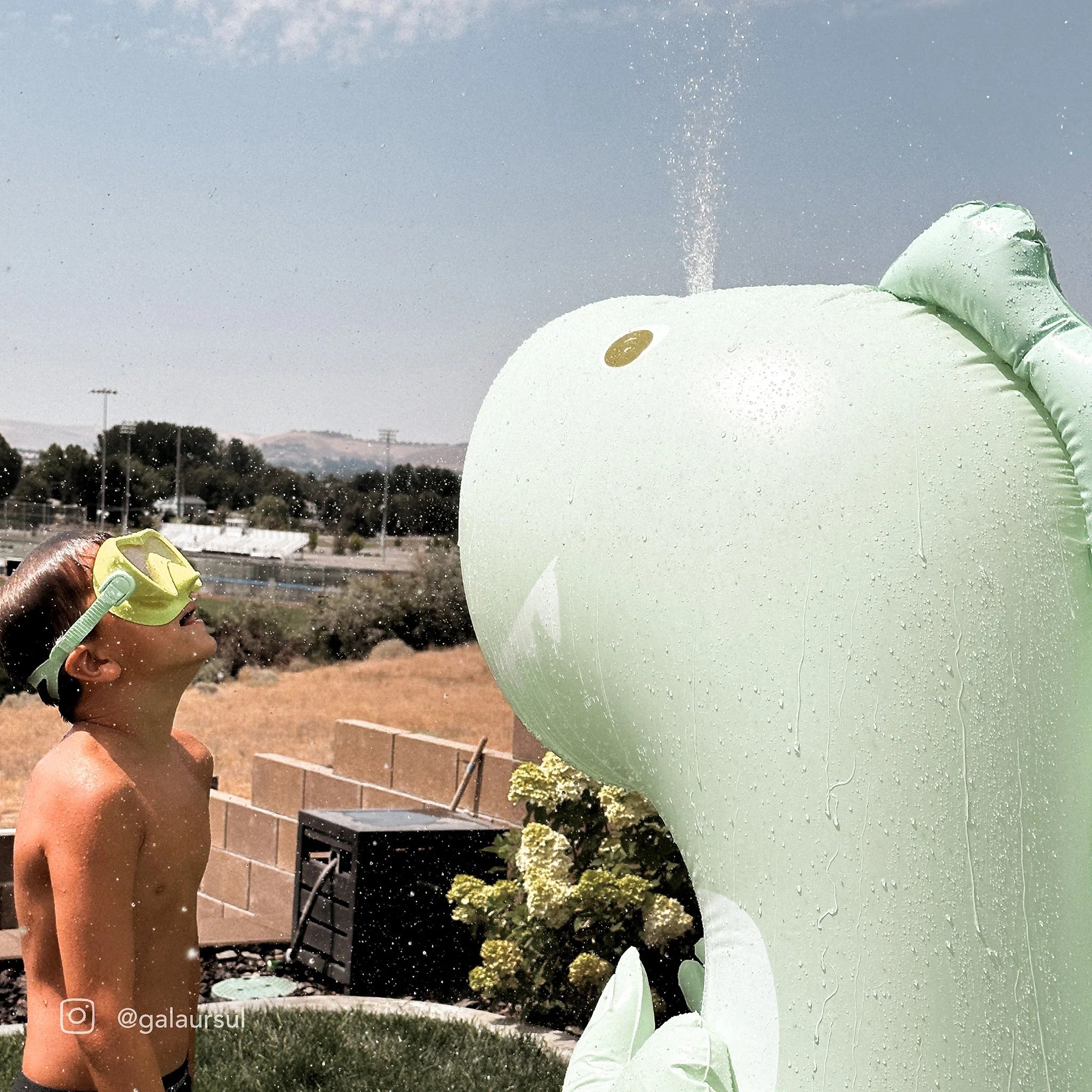 Sunnylife Giant Inflatable Sprinkler - Surfing Dino