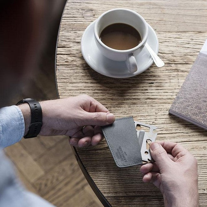 Gentlemen's Hardware: Credit Card Tool