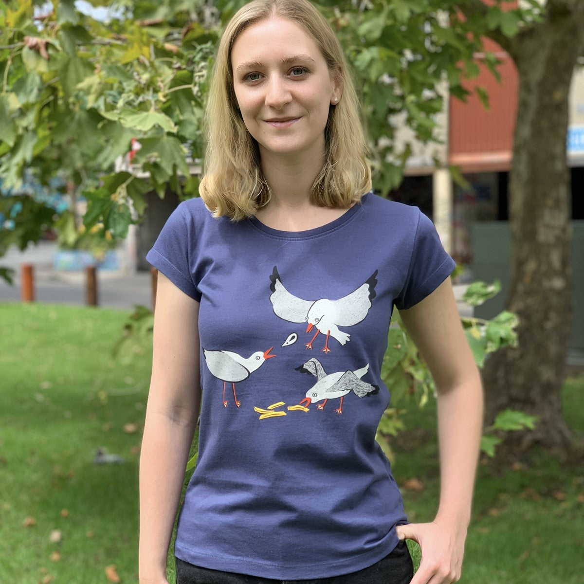 Seagull Squabble Women's Tee - Dusky Blue