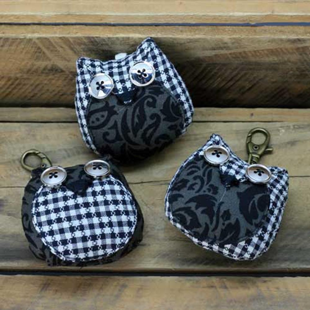 Never Die Fabric Owl Keyring - Black