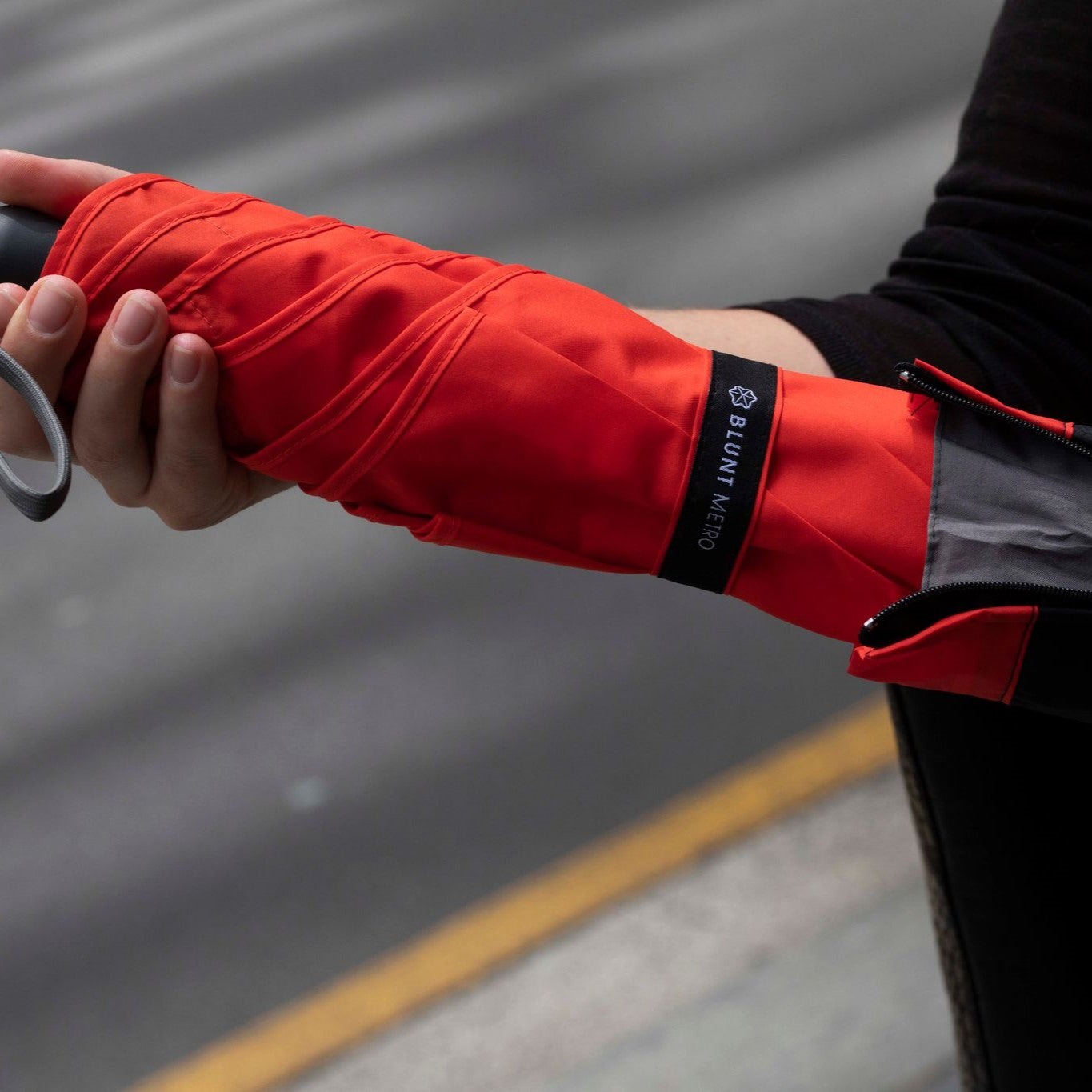 Blunt: XS Metro Red